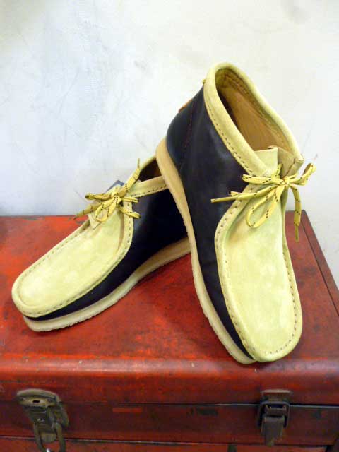 <Rocky Mountain Featherbed × CLARKS>ワラビーブーツ入荷!